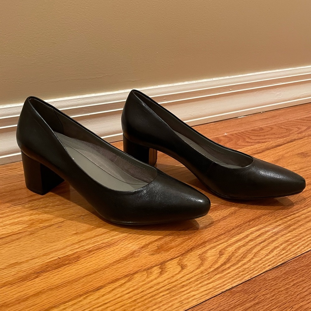 Women’s Aerosoles Silver Star Black Pumps
